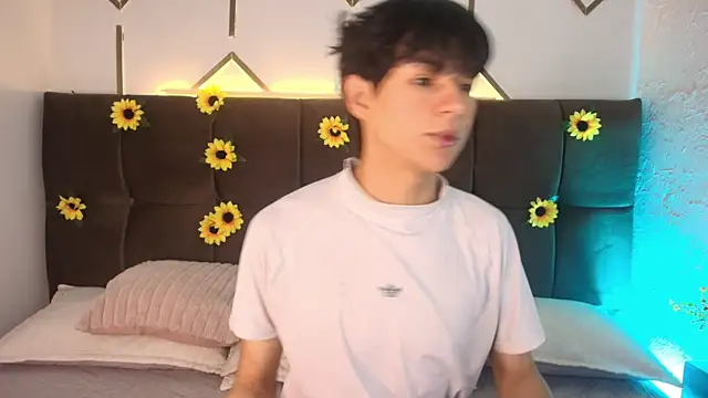 AleAurarashi online show from April 2026 11:05:02 AM