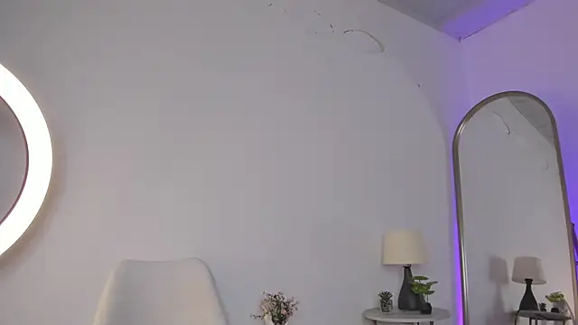 elzafuentes1 online show from December 2025 08:37:02 PM