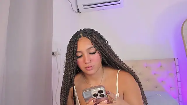 elzafuentes1 online show from June 2026 06:24:02 PM
