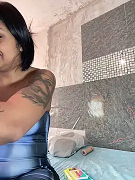 Messy-diana21 online show from April 2026 08:20:02 PM