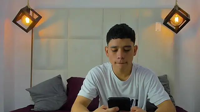 Snapshot of aron_twink66 chatting on September 2025 01:33:02 PM aron twink66 online show from September 2025 01:33:02 PM