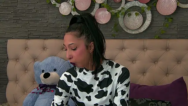 VannyFoxx online show from March 2026 02:56:02 PM