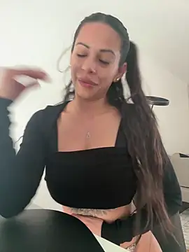 Teparolaverga1990 online show from April 2026 11:15:01 AM