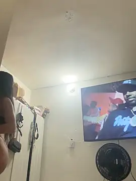 Snapshot of skullvalu chatting on April 2026 08:02:02 PM skullvalu online show from April 2026 08:02:02 PM