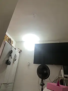 Snapshot of skullvalu chatting on April 2026 06:48:02 PM skullvalu online show from April 2026 06:48:02 PM