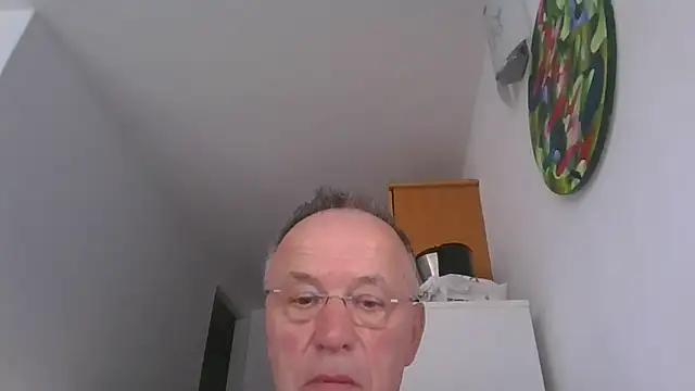 Snapshot of knodli chatting on September 2025 04:09:05 PM knodli online show from September 2025 04:09:05 PM