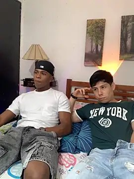 Snapshot of DEMOND_333 chatting on October 2025 09:15:01 PM DEMOND 333 online show from October 2025 09:15:01 PM