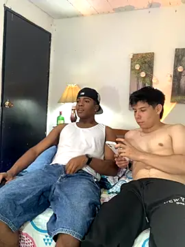 Snapshot of DEMOND_333 chatting on November 2025 03:06:01 AM DEMOND 333 online show from November 2025 03:06:01 AM