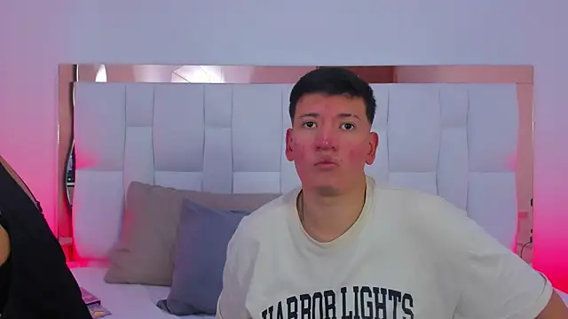 ZoeandEthan online show from September 2025 06:34:01 PM