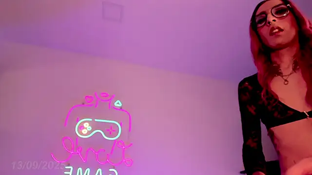 Isabella Haddad online show from September 2025 08:19:01 PM