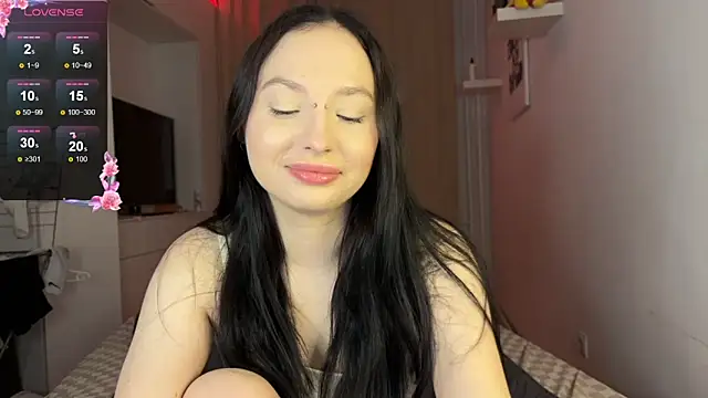 june mooon online show from November 2025 05:31:01 PM