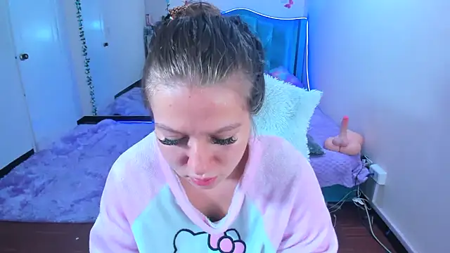 Luna Analya online show from October 2025 12:35:01 PM