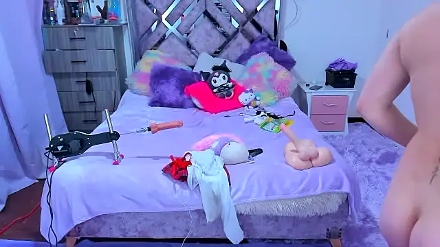 Luna Analya online show from November 2025 08:22:02 PM