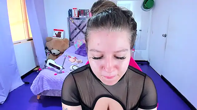 Luna Analya online show from April 2026 04:13:01 PM