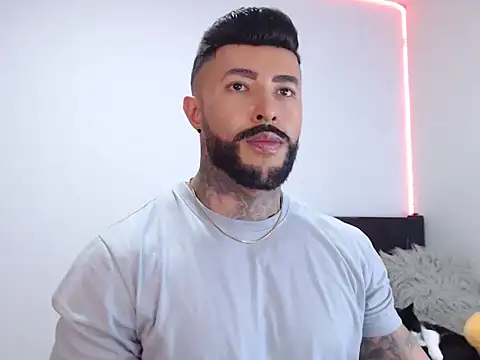 Snapshot of andrea_de_lucaa chatting on September 2025 01:39:02 AM andrea de lucaa online show from September 2025 01:39:02 AM