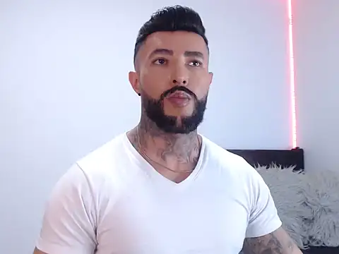 Snapshot of andrea_de_lucaa chatting on September 2025 03:08:02 AM andrea de lucaa online show from September 2025 03:08:02 AM