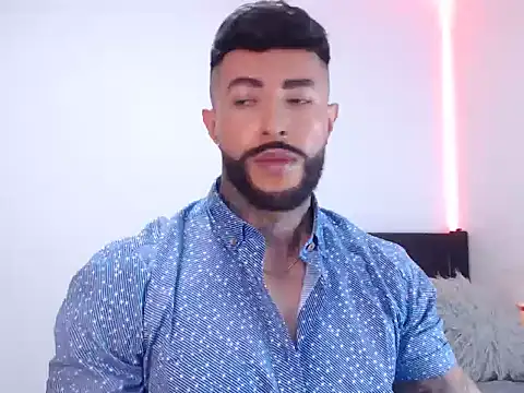 Snapshot of andrea_de_lucaa chatting on October 2025 03:42:02 AM andrea de lucaa online show from October 2025 03:42:02 AM