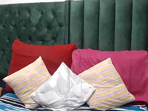 Snapshot of Mandy3ndlovu4 chatting on May 2026 06:42:02 PM Mandy3ndlovu4 online show from May 2026 06:42:02 PM
