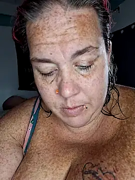 Snapshot of Courdles chatting on September 2025 05:46:02 PM Courdles online show from September 2025 05:46:02 PM