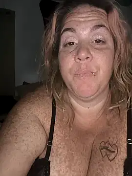 Snapshot of Courdles chatting on September 2025 05:46:01 AM Courdles online show from September 2025 05:46:01 AM