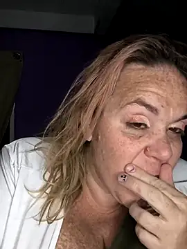 Snapshot of Courdles chatting on September 2025 05:12:01 AM Courdles online show from September 2025 05:12:01 AM