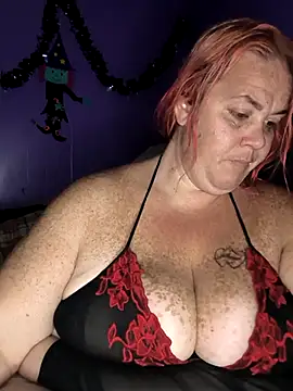 Snapshot of Courdles chatting on October 2025 07:20:02 AM Courdles online show from October 2025 07:20:02 AM