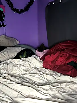 Snapshot of Courdles chatting on November 2025 09:32:01 AM Courdles online show from November 2025 09:32:01 AM