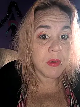 Snapshot of Courdles chatting on November 2025 09:35:01 PM Courdles online show from November 2025 09:35:01 PM