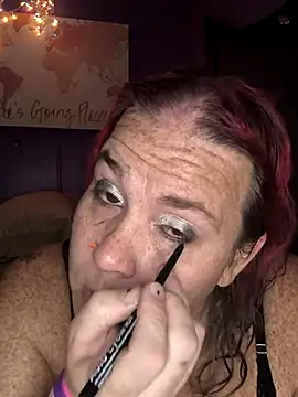 Snapshot of Courdles chatting on November 2025 04:40:01 PM Courdles online show from November 2025 04:40:01 PM