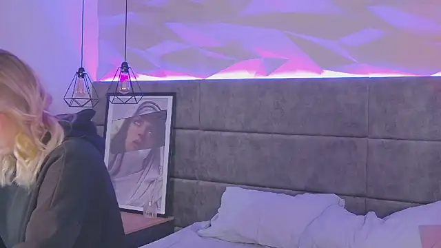 Snapshot of CaitlinSugar chatting on March 2026 04:38:02 AM CaitlinSugar online show from March 2026 04:38:02 AM