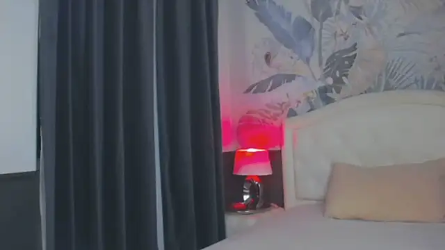 Snapshot of CaitlinSugar chatting on March 2026 05:33:02 AM CaitlinSugar online show from March 2026 05:33:02 AM