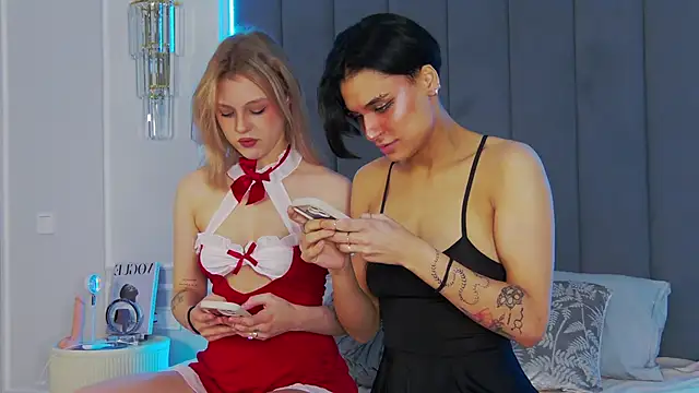 Snapshot of VioletAsh chatting on September 2025 04:25:02 AM VioletAsh online show from September 2025 04:25:02 AM