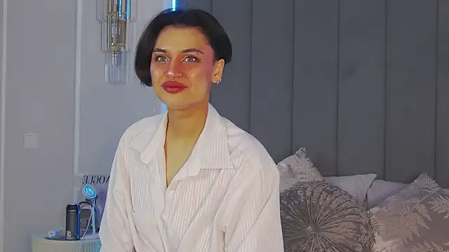 Snapshot of VioletAsh chatting on September 2025 04:37:02 AM VioletAsh online show from September 2025 04:37:02 AM