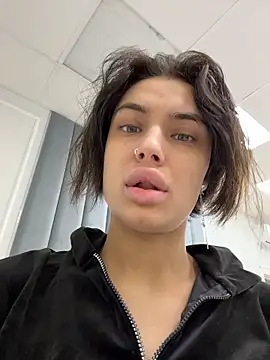 VioletAsh online show from February 2026 04:21:01 AM