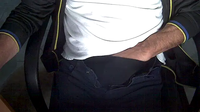 velikifant7 online show from April 2026 04:12:01 AM