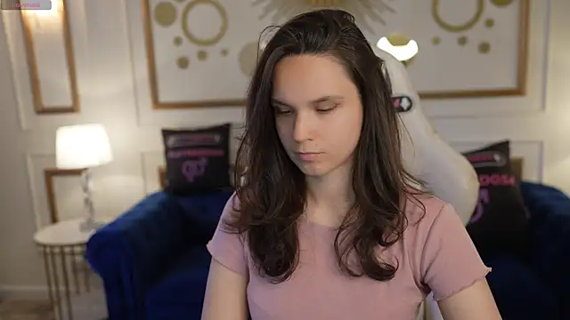 Snapshot of Cleo054 chatting on April 2026 11:04:02 AM Cleo054 online show from April 2026 11:04:02 AM