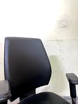 Snapshot of sexy_lips99 chatting on November 2025 06:46:01 AM sexy lips99 online show from November 2025 06:46:01 AM