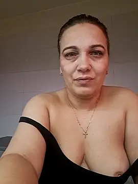 Snapshot of PalomaDesireee chatting on October 2025 04:46:01 AM PalomaDesireee online show from October 2025 04:46:01 AM