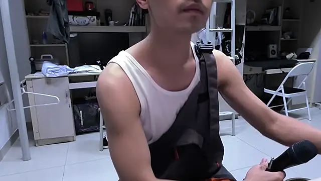 Snapshot of XTTX49 chatting on October 2025 02:15:02 PM XTTX49 online show from October 2025 02:15:02 PM