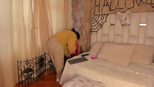 Snapshot of Jade_Nmm chatting on October 2025 01:01:01 PM Jade Nmm online show from October 2025 01:01:01 PM