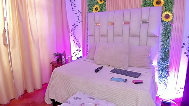 Snapshot of Jade_Nmm chatting on November 2025 01:00:01 PM Jade Nmm online show from November 2025 01:00:01 PM