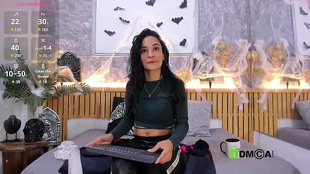 princequinn  online show from October 2025 08:42:02 PM