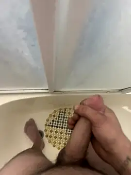 Snapshot of Bekooviva2 chatting on December 2025 05:08:02 PM Bekooviva2 online show from December 2025 05:08:02 PM