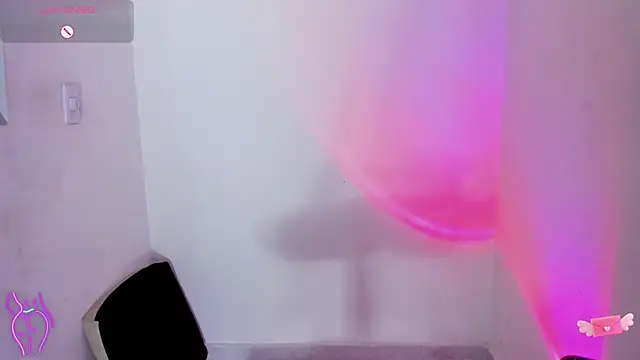 Snapshot of Viioleett_cum chatting on March 2026 02:56:01 PM Viioleett cum online show from March 2026 02:56:01 PM