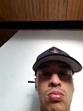 Santi2323xxX online show from December 2025 09:20:02 PM