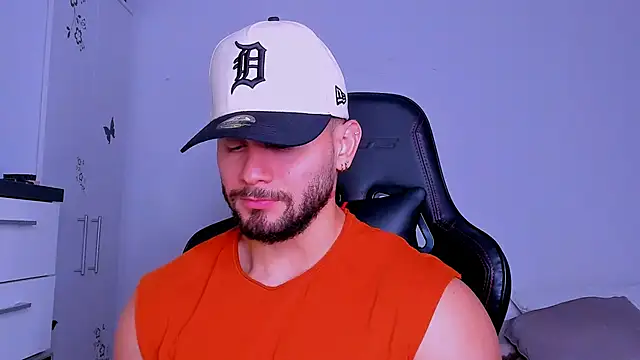 andrewcorey1 online show from September 2025 04:59:02 AM