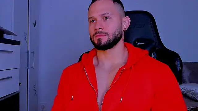 andrewcorey1 online show from October 2025 05:46:01 AM