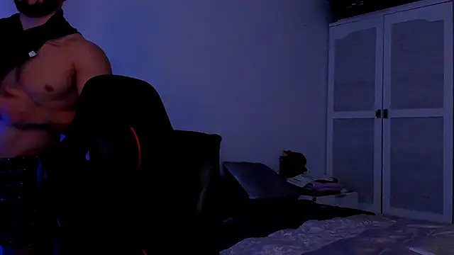 andrewcorey1 online show from October 2025 05:38:02 AM