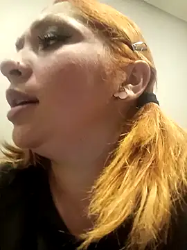 Mariana-94 online show from December 2025 02:11:01 PM