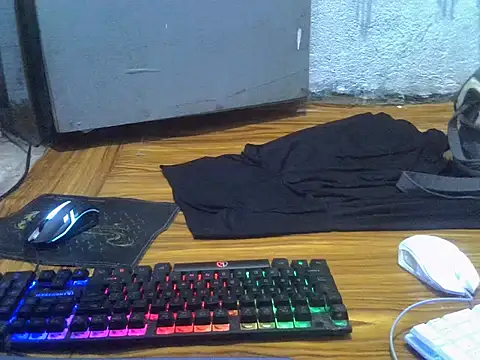 Snapshot of charms_virgin chatting on September 2025 11:16:01 PM charms virgin online show from September 2025 11:16:01 PM